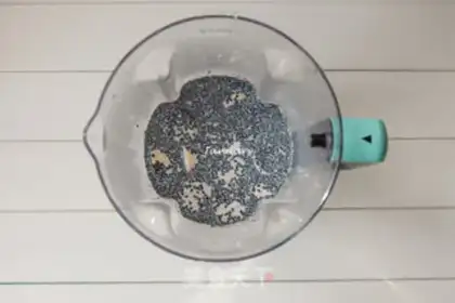 Make A oats banana shake step 3