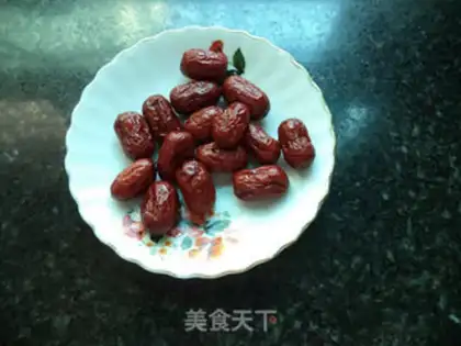 Make Dry-dry red dates, pigs