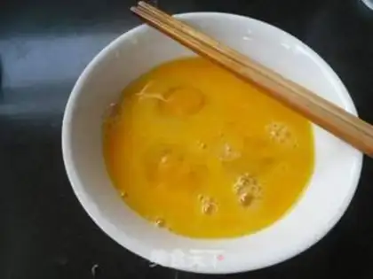 Make Tomato fried eggs step 0