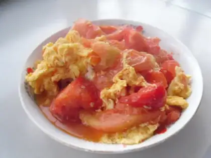 Make Tomato fried eggs step 5