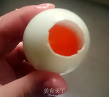 Make A tacky egg step 7