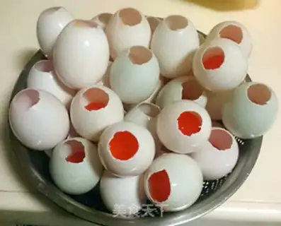 Make A tacky egg step 8