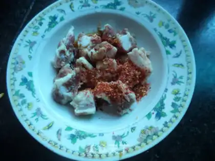 Make Fried pork crumbs step 1