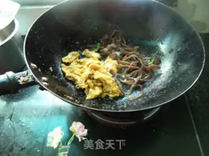 Make Mocked egg noodles step 4