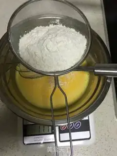 Make A twilight cake for the eggs step 7
