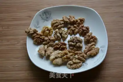 Make Trees and walnuts step 1