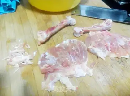 Make Steam chicken leg rolls step 1