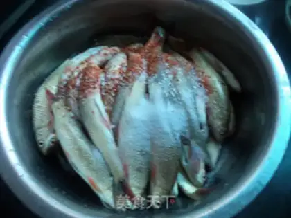 Make A yellow fish step 1