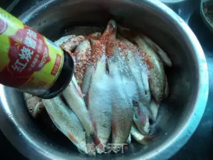 Make A yellow fish step 2
