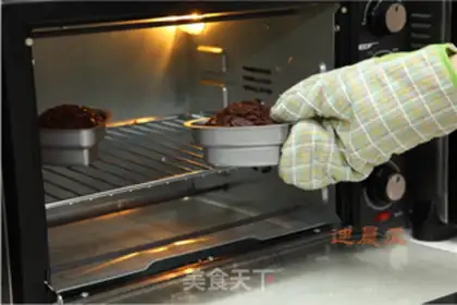 Make Chocolate cake step 7