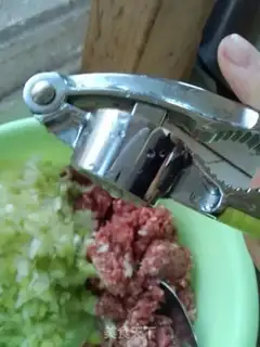 Make A lamb onion dumpling step 3