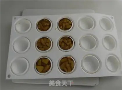 Make Caramel apple tower step 4