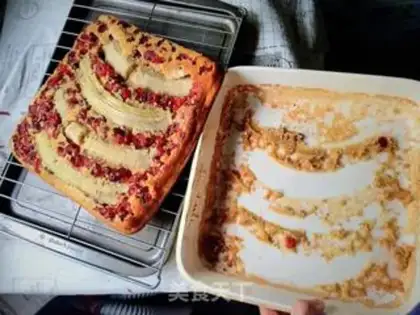 Make Flip banana cranberry cake step 14