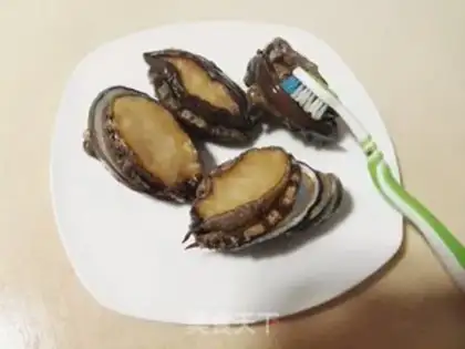 Make Abalone fish glue step 2
