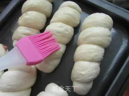 Make Intestine bread step 7