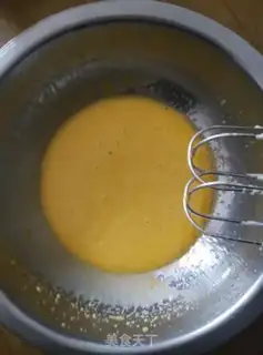 Make Fowl-colored cake step 3
