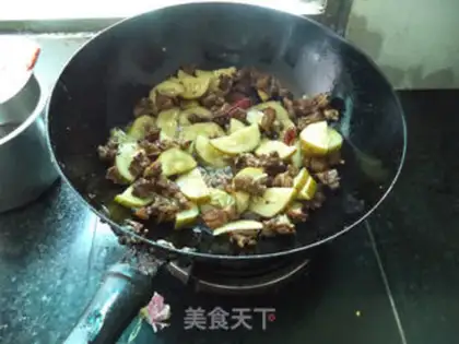 Make Sour cucumber fried duck step 10