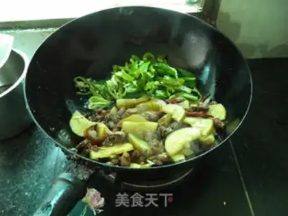 Make Sour cucumber fried duck step 11