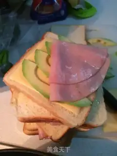 Make Breakfast avocado sandwiches step 4