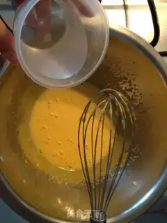 Make Stained green cake step 3