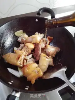 Make Red burning pig hoof step 7