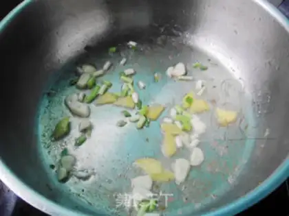 Make Red chicken wings step 4