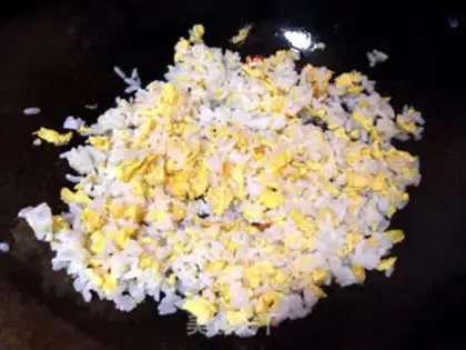 Make Splendid sausage and egg fried rice step 4