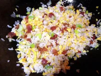 Make Splendid sausage and egg fried rice step 6