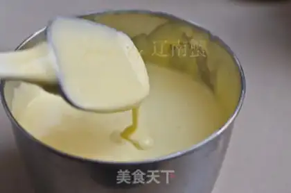 Make Strawberry cream cake step 6