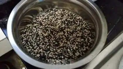 Make Peanut sesame sugar step 0