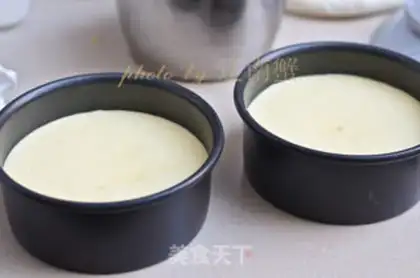 Make Strawberry cream cake step 7