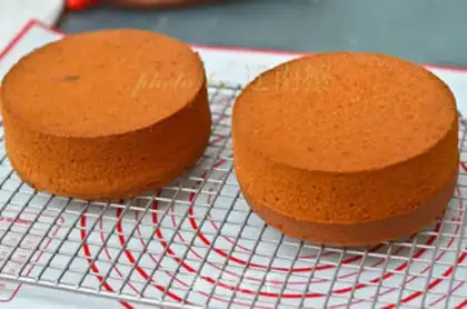 Make Strawberry cream cake step 9