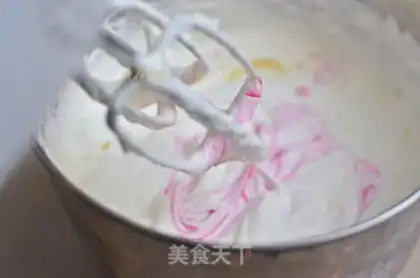 Make Strawberry cream cake step 12