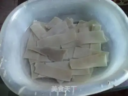 Make Dry pepper powdered meat step 0