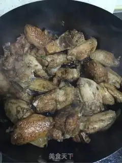 Make Pork chicken wings and potatoes step 5