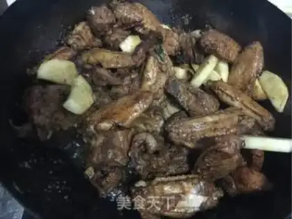 Make Pork chicken wings and potatoes step 6