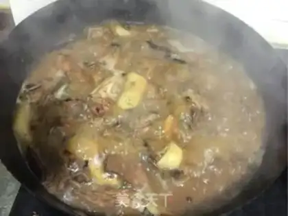 Make Pork chicken wings and potatoes step 9
