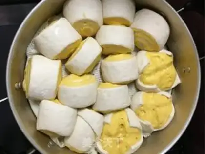 Make Pumpkin side double rolls step 1