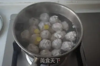 Make Fishball seaweed soup step 5