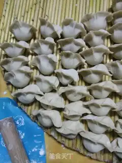 Make Celery pork dumplings step 19