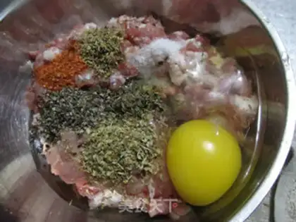 Make Chicago pie pizza step 3