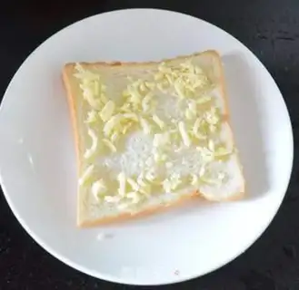 Make Shrimp tomato toast pizza step 3