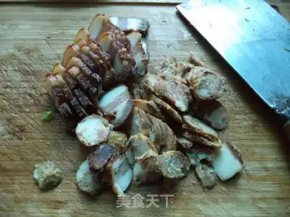 Make The salami with garlic step 1