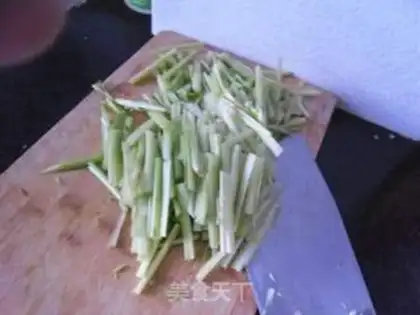 Make Shrimp fried celery step 2