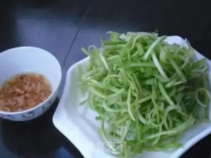 Make Shrimp fried celery step 5
