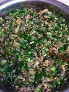 Make A box of meat and raisins step 6
