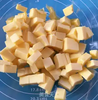 Make Windmill crackers step 1
