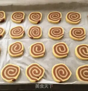 Make Windmill crackers step 12