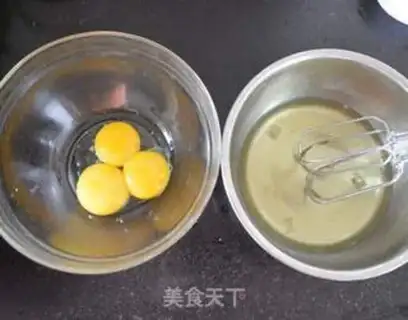 Make Cake rolls of flamingo step 2