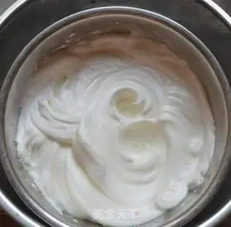 Make Cake rolls of flamingo step 3
